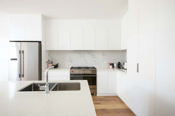 kitchen-sink kitchen sink